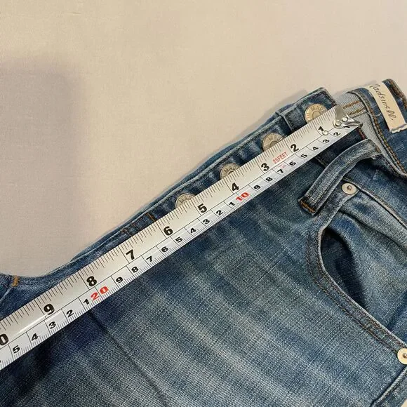 ~ Madewell 25 Jeans Cali Demi-Boot Raw Hem Button Light/Med Blue Wash Women's - Picture 7 of 15